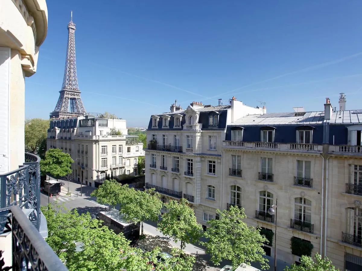 Outstanding 2 Bedrooms With A Terrific Eiffel Tower View Paris France