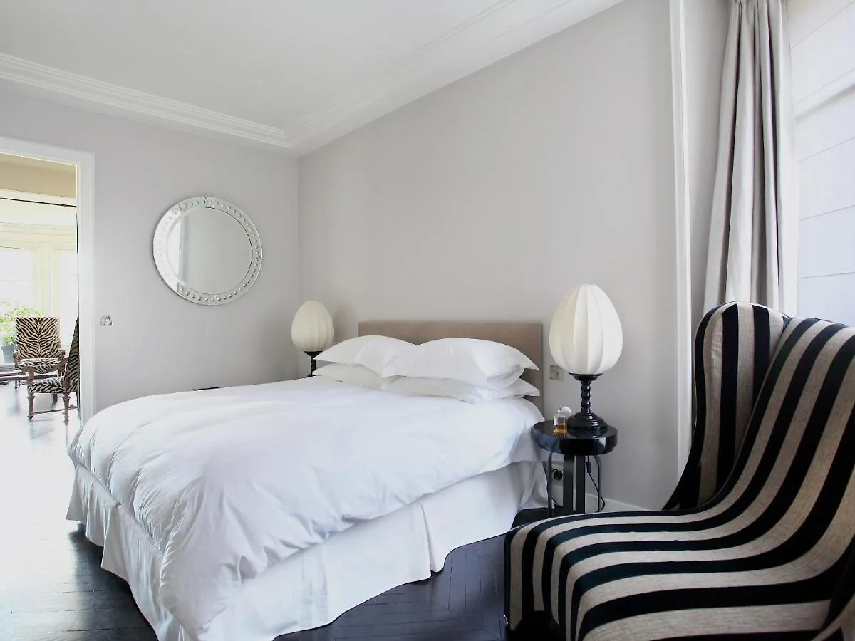 Outstanding 2 Bedrooms With A Terrific Eiffel Tower View Paris