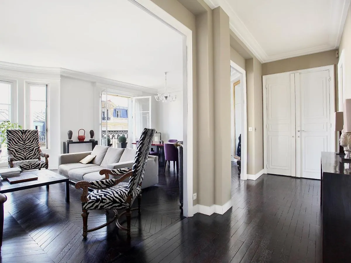 Outstanding 2 Bedrooms With A Terrific Eiffel Tower View Paris France