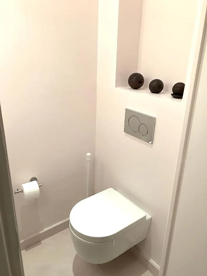 Outstanding 2 Bedrooms With A Terrific Eiffel Tower View Paris France