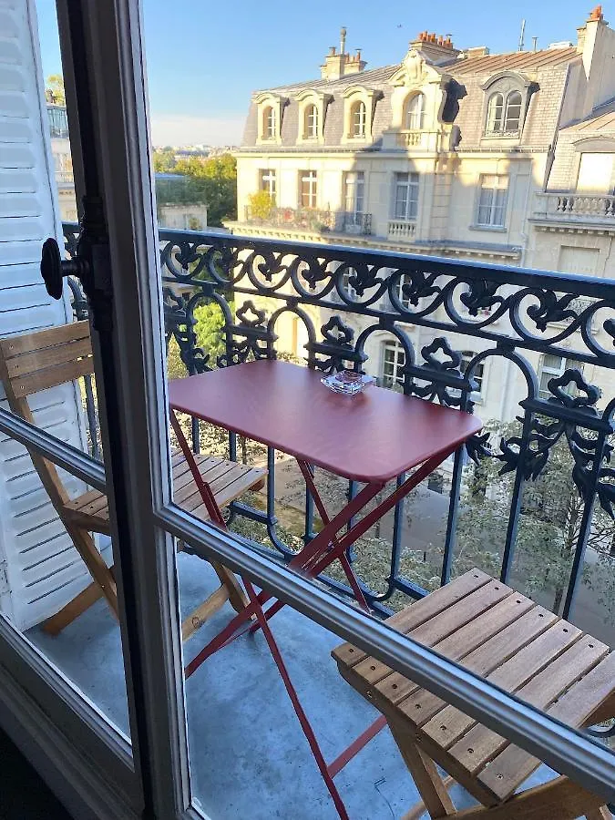 Outstanding 2 Bedrooms With A Terrific Eiffel Tower View París Apartamento