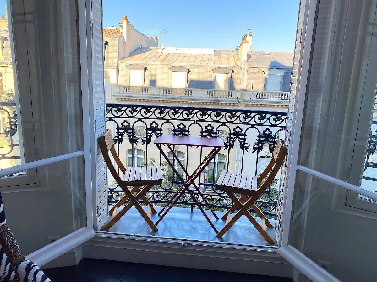 Outstanding 2 Bedrooms With A Terrific Eiffel Tower View París 0*,  Francia